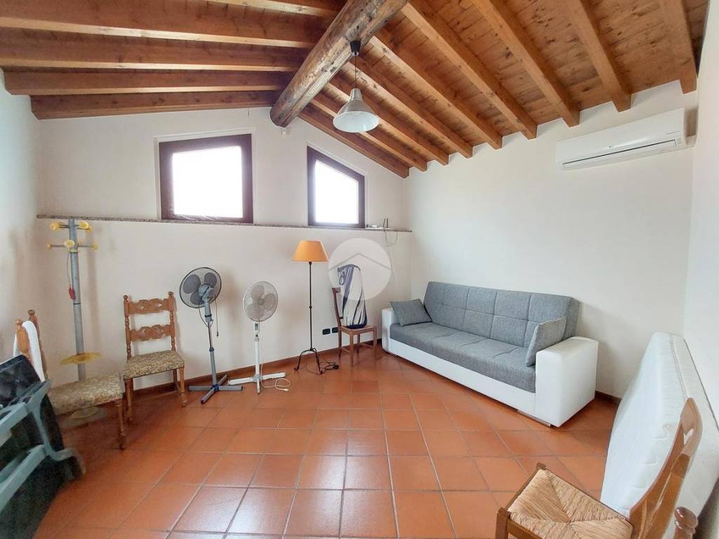 ufficio in affitto a Cazzago San Martino in zona Calino