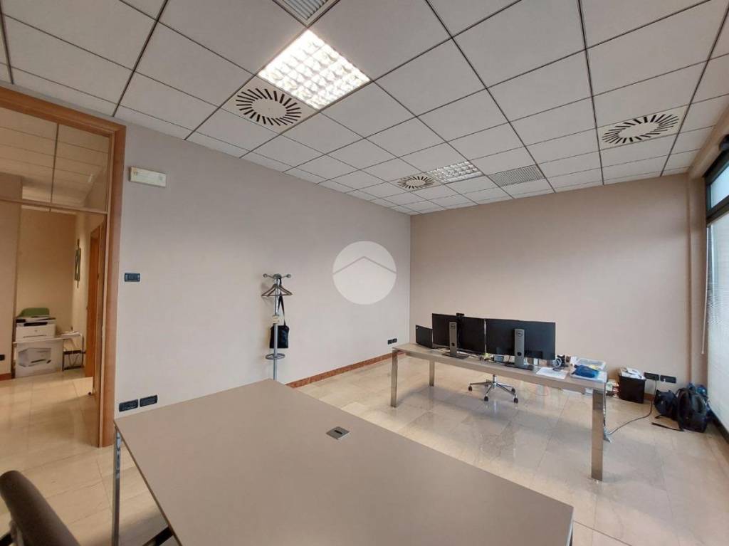 ufficio in affitto a Cazzago San Martino