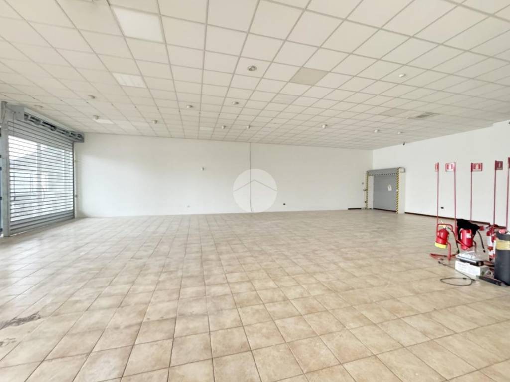 negozio in affitto a Cazzago San Martino