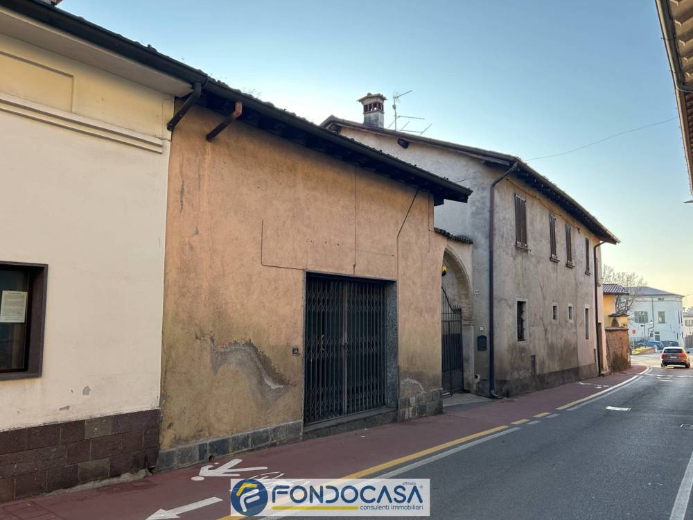 ufficio in affitto a Cazzago San Martino in zona Calino