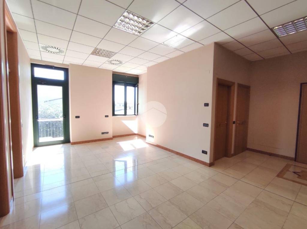 ufficio in affitto a Cazzago San Martino in zona Bornato