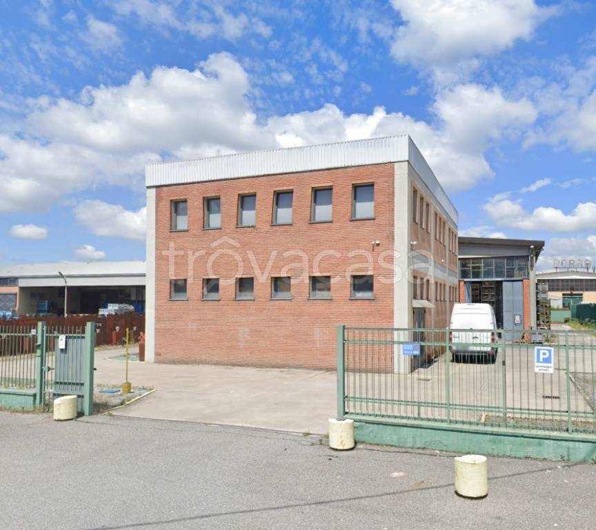 negozio in affitto a Cellatica