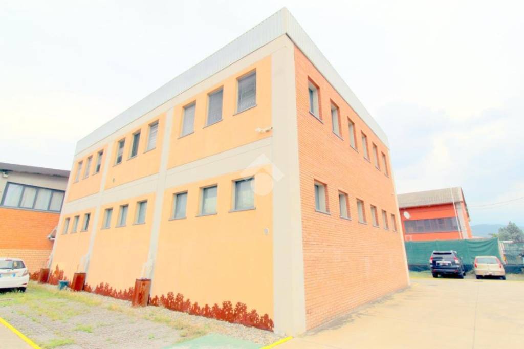 negozio in affitto a Cellatica