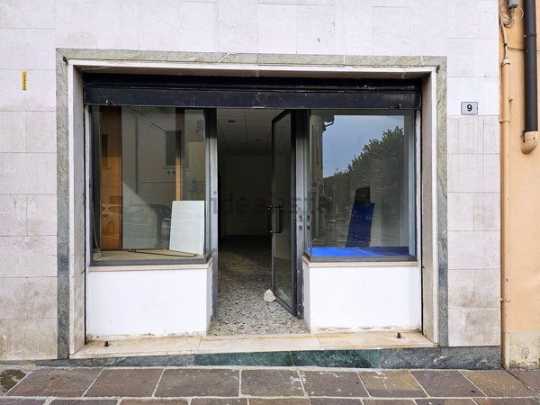 negozio in affitto a Cellatica