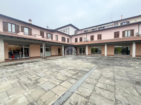 negozio in affitto a Cellatica