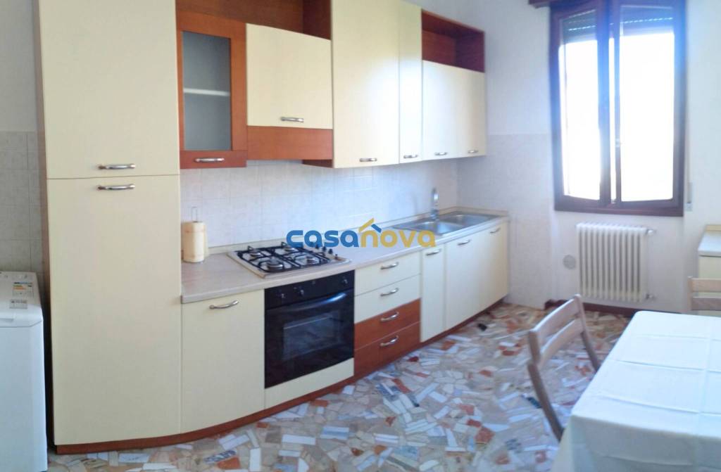 appartamento in affitto a Cellatica in zona Fantasina