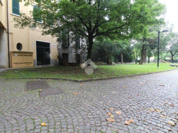 negozio in affitto a Cellatica