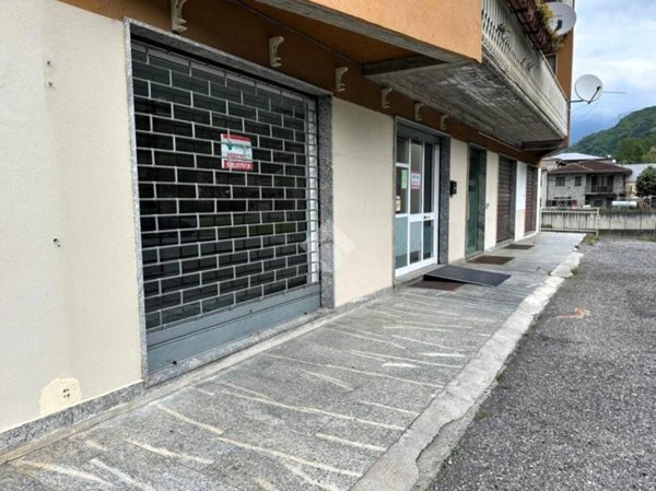 negozio in affitto a Ceto