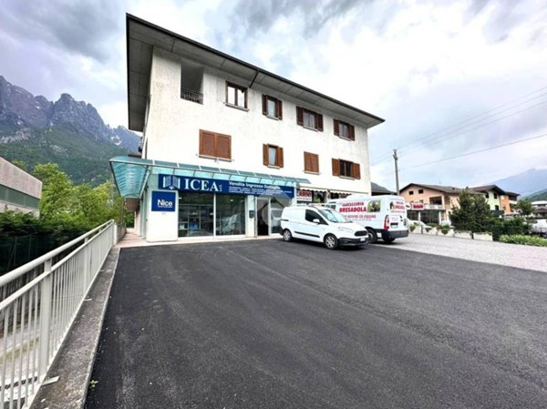 negozio in affitto a Ceto