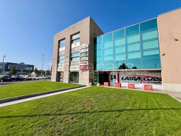 negozio in affitto a Chiari