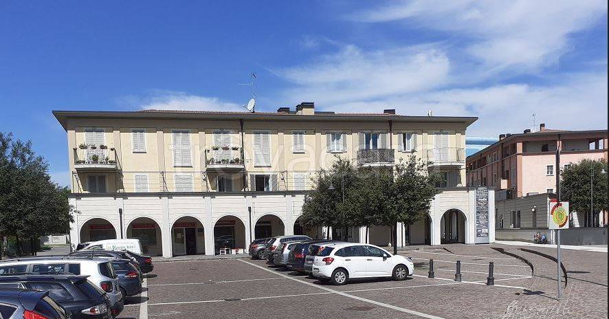 negozio in affitto a Chiari