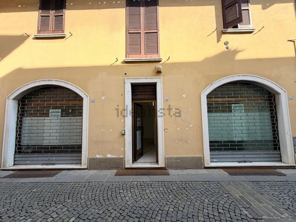 locale commerciale in affitto a Chiari