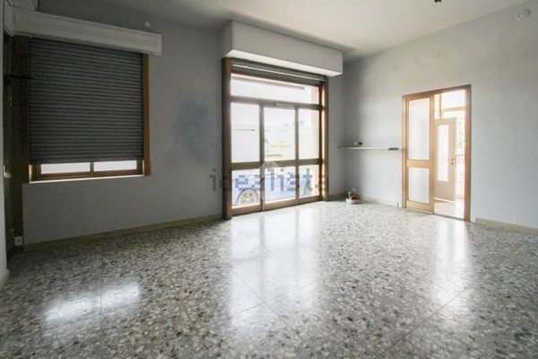 locale commerciale in affitto a Chiari