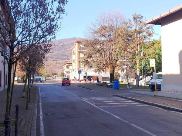 negozio in affitto a Collebeato