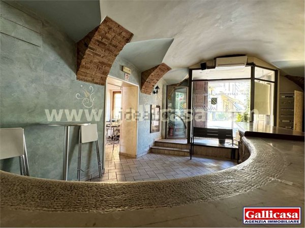 locale commerciale in affitto a Cologne