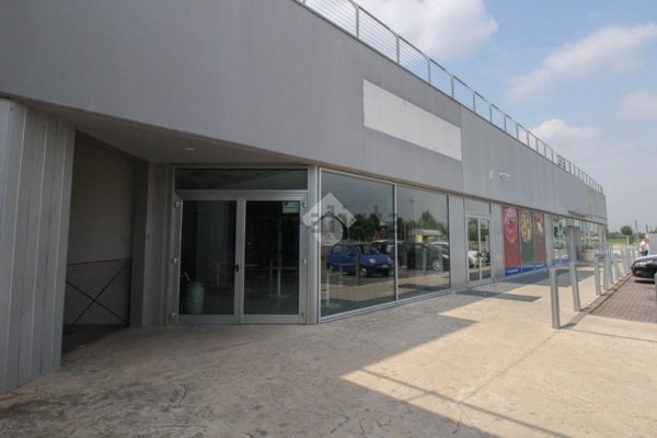 negozio in affitto a Cologne