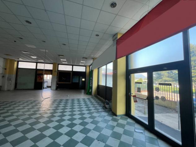 locale commerciale in affitto a Concesio