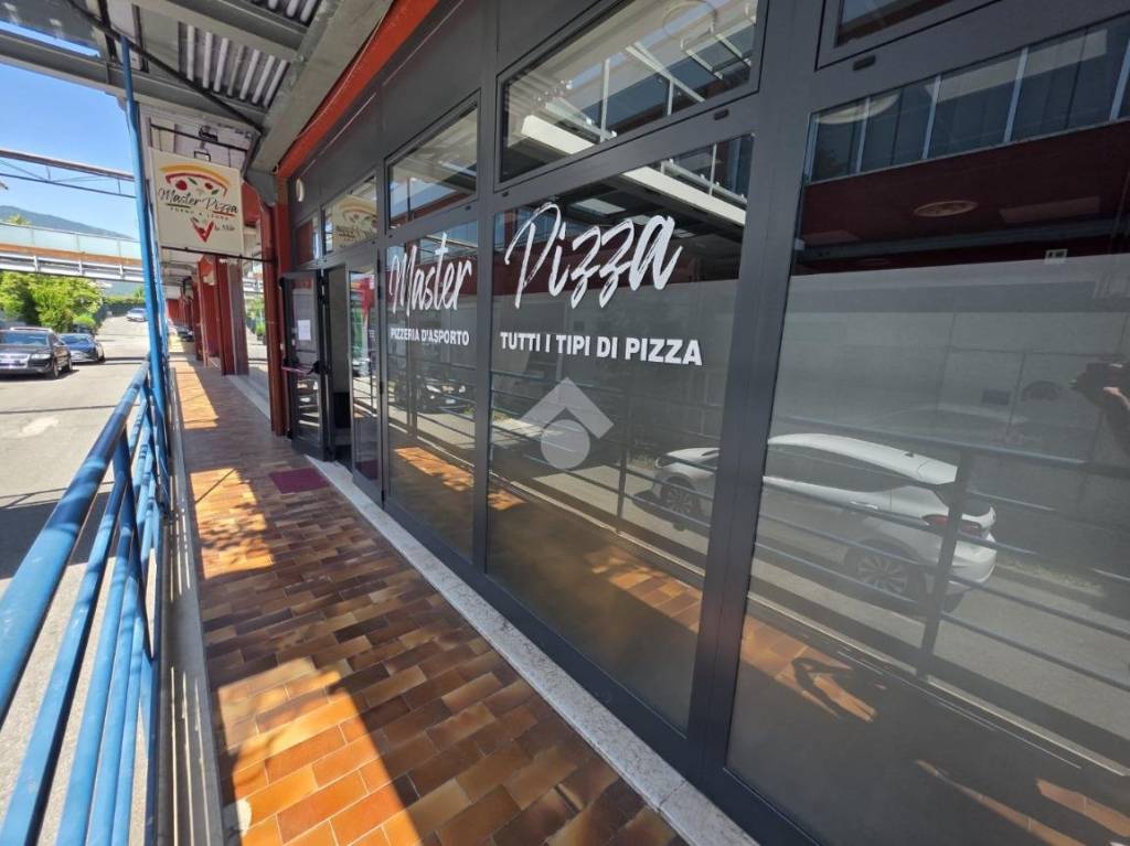 negozio in affitto a Concesio in zona Cà De Bosio