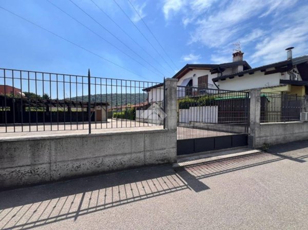 locale commerciale in affitto a Concesio in zona Pieve