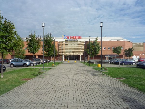 negozio in affitto a Corte Franca