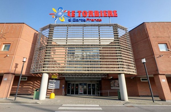 negozio in affitto a Corte Franca