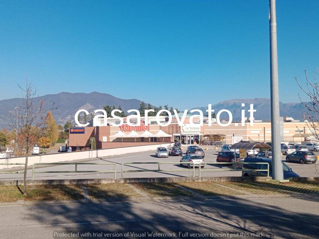 negozio in affitto a Corte Franca