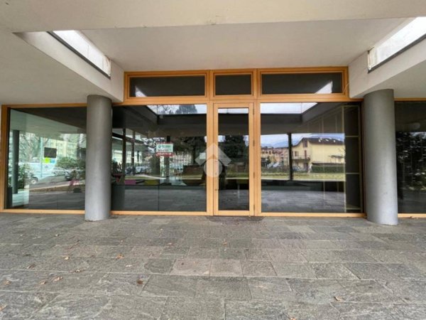 negozio in affitto a Darfo Boario Terme