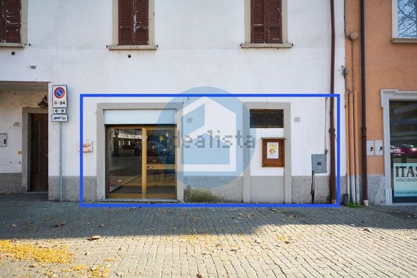 locale commerciale in affitto a Darfo Boario Terme