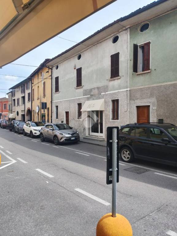 negozio in affitto a Dello