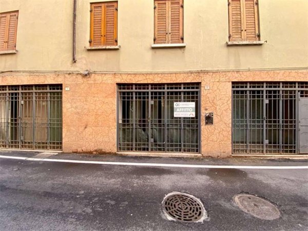 negozio in affitto a Desenzano del Garda