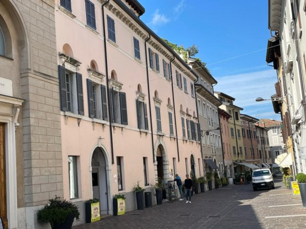 ufficio in affitto a Desenzano del Garda