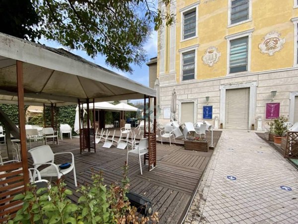 negozio in affitto a Desenzano del Garda