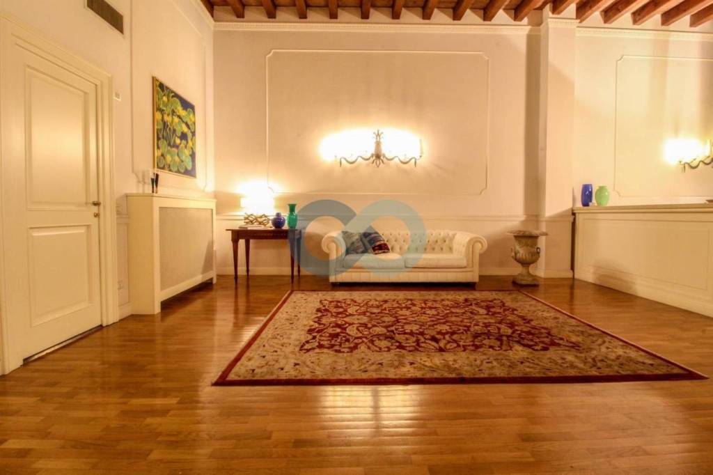 ufficio in affitto a Desenzano del Garda
