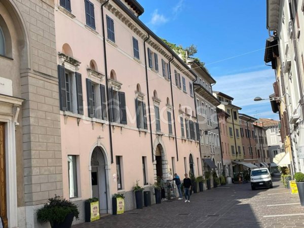 quadrivano in affitto a Desenzano del Garda