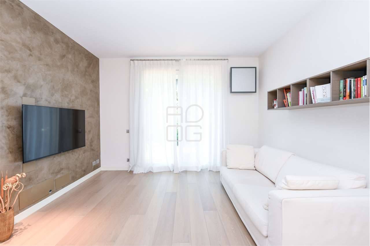 casa indipendente in affitto a Desenzano del Garda in zona Rivoltella