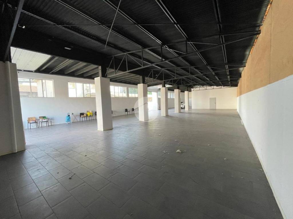 negozio in affitto a Desenzano del Garda