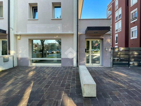 appartamento in affitto a Desenzano del Garda
