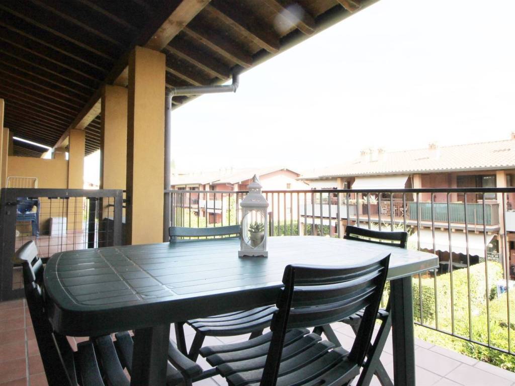 appartamento in affitto a Desenzano del Garda in zona Rivoltella