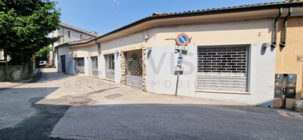 negozio in affitto a Desenzano del Garda