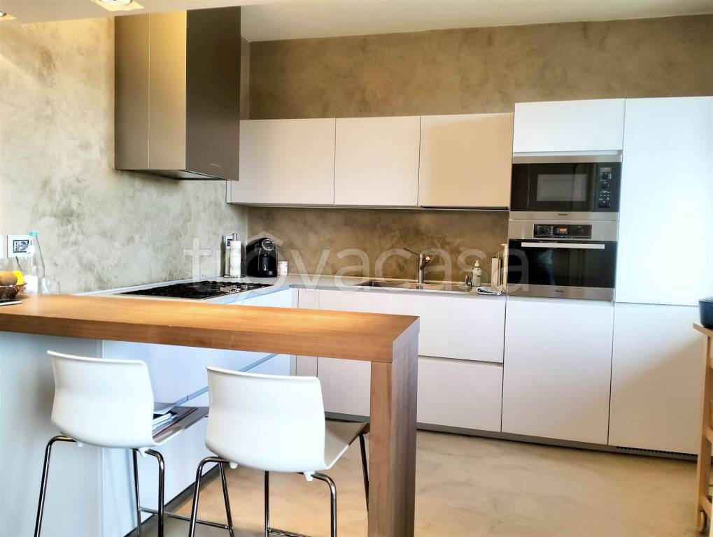 appartamento in affitto a Desenzano del Garda