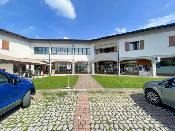 appartamento a Desenzano del Garda in zona San Martino della Battaglia