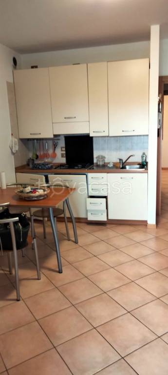 appartamento in affitto a Desenzano del Garda in zona Rivoltella
