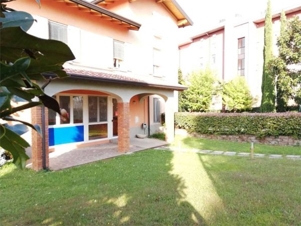 negozio in affitto a Desenzano del Garda