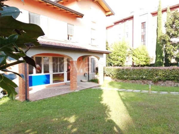 negozio in affitto a Desenzano del Garda