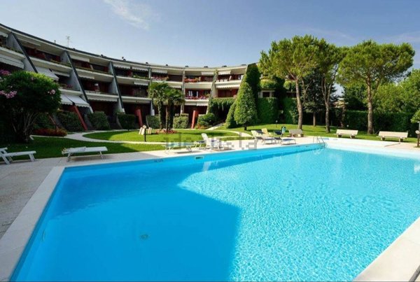 appartamento in affitto a Desenzano del Garda in zona Rivoltella