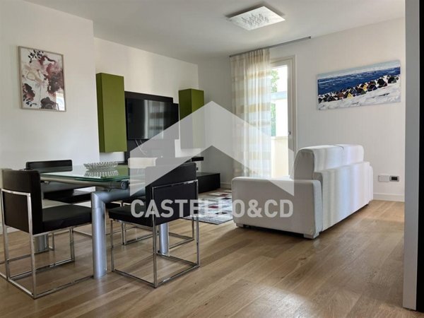 appartamento in affitto a Desenzano del Garda