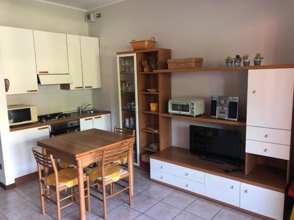 appartamento in affitto a Desenzano del Garda in zona Rivoltella