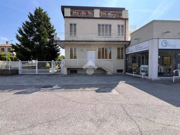 appartamento in affitto a Desenzano del Garda