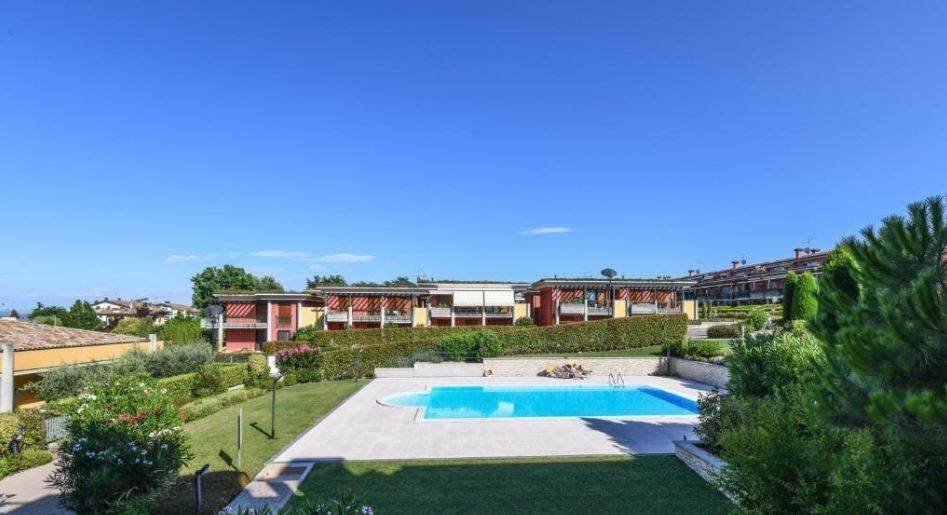 appartamento in affitto a Desenzano del Garda in zona Rivoltella