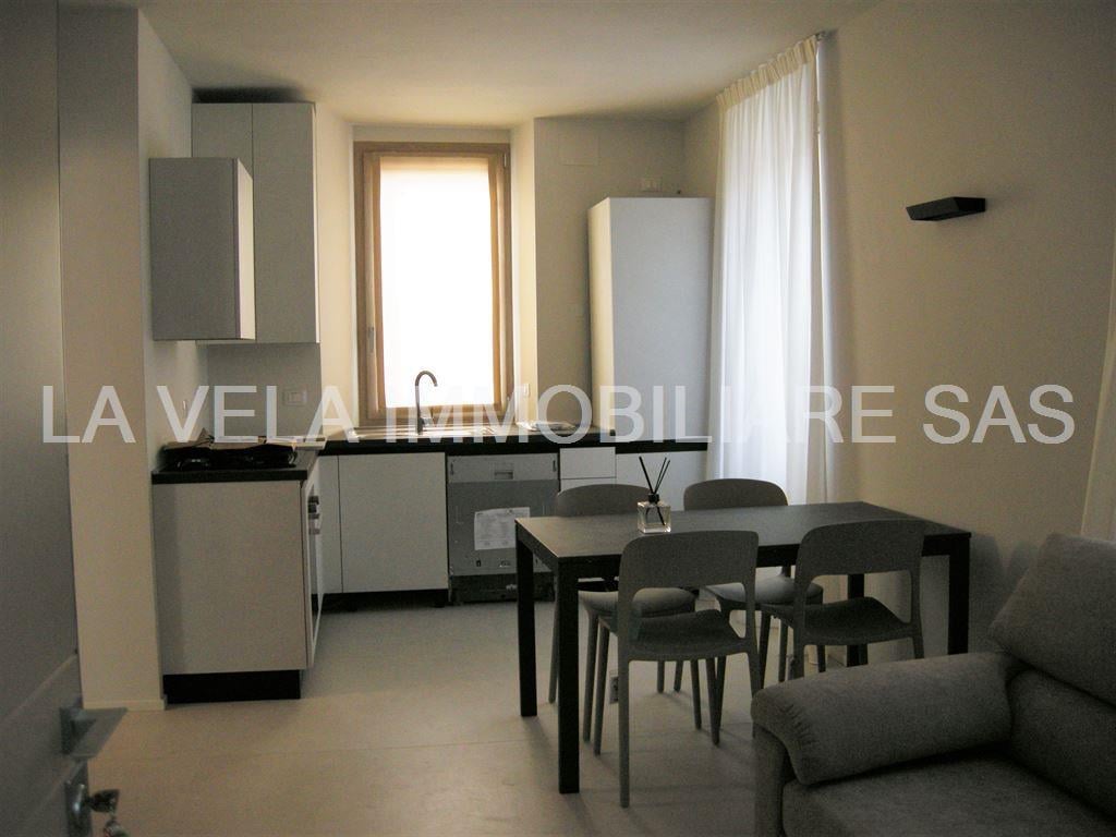 appartamento in affitto a Desenzano del Garda